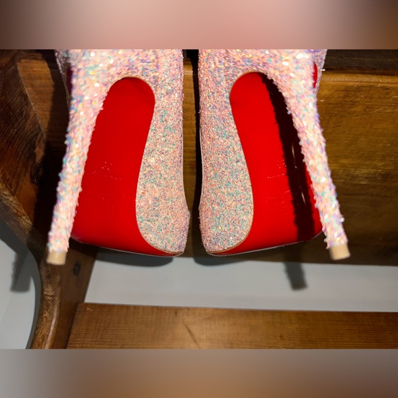 Size38 100mm Christian louboutin shoes - Picture 2 of 6